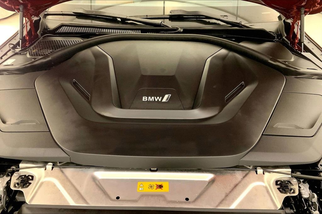 Certified 2023 BMW i4 eDrive40 w/ M Sport Package RWD image 9