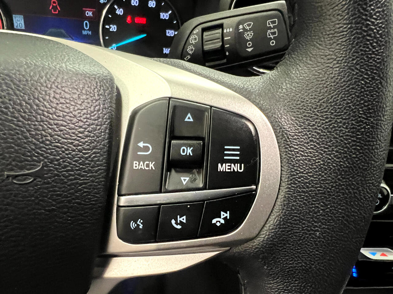 Used 2024 Ford Explorer Limited image 31
