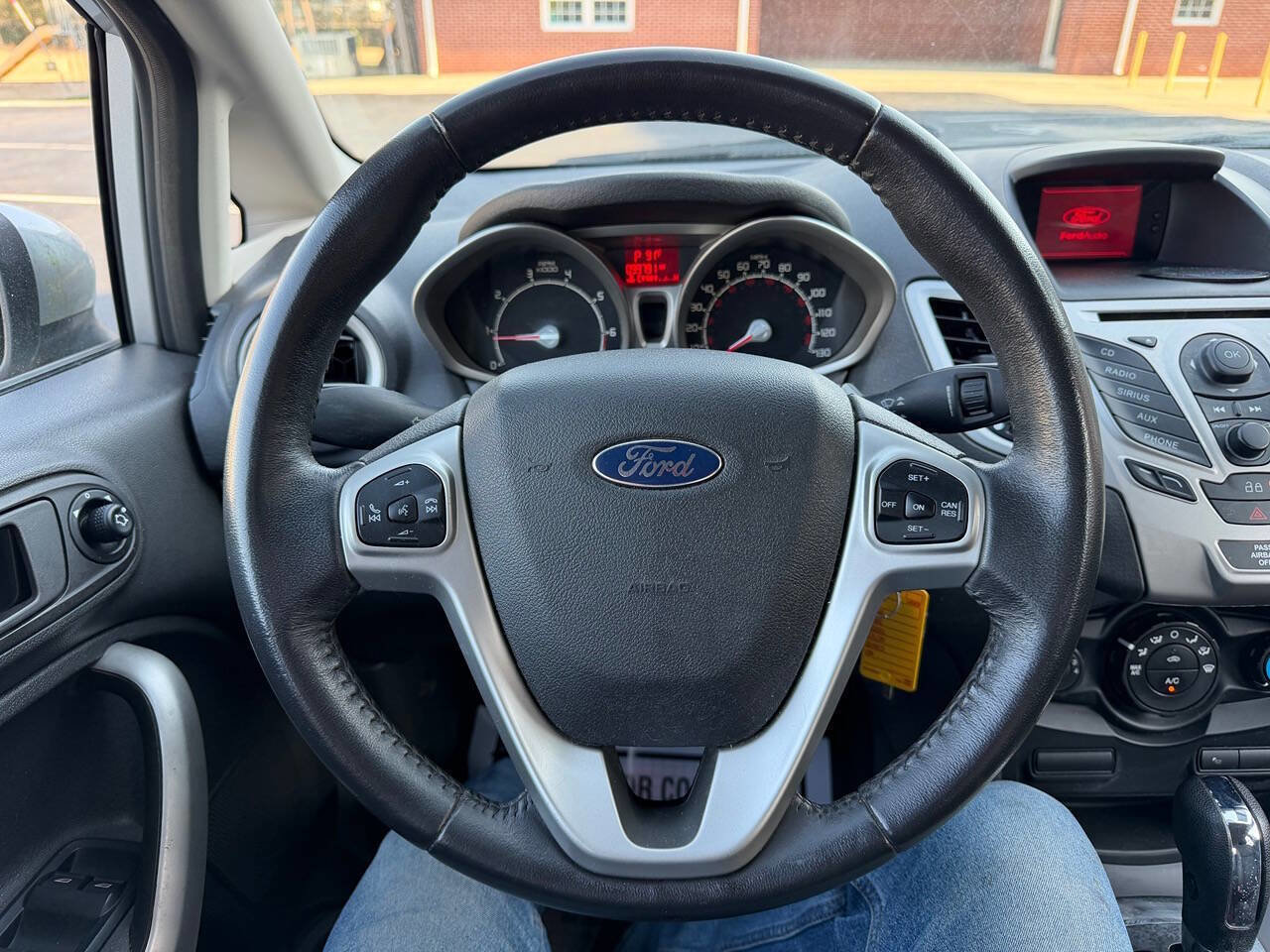 Used 2013 Ford Fiesta SE image 17