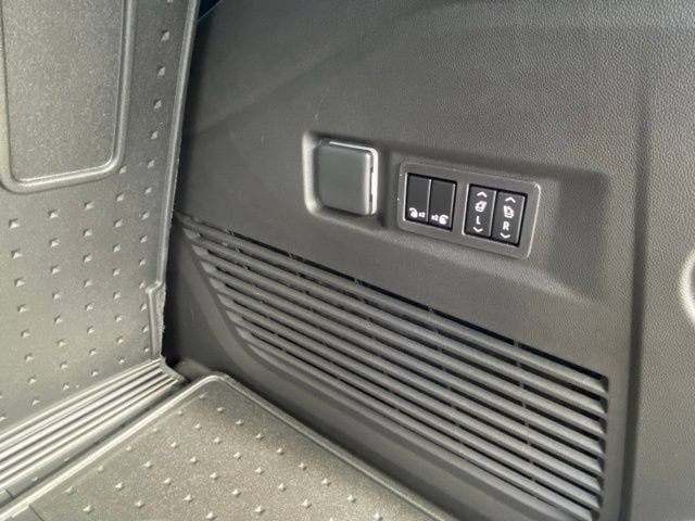 New 2026 Chevrolet Tahoe RST w/ RST Capability Package AWD/4WD image 11