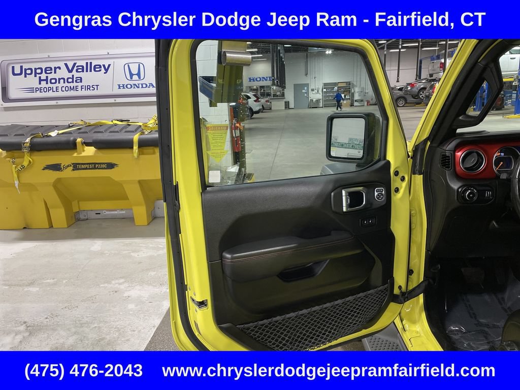 Used 2023 Jeep Wrangler Unlimited Rubicon w/ Cold Weather Group AWD/4WD image 23