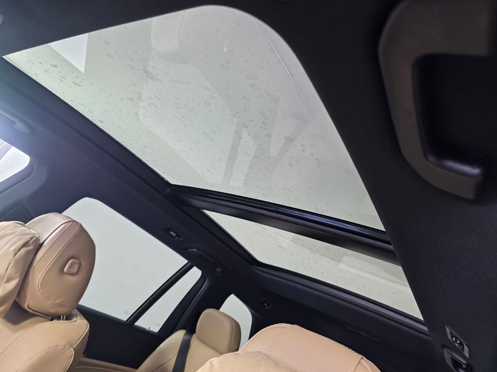 New 2026 Mercedes-Benz GLS 450 4MATIC image 9
