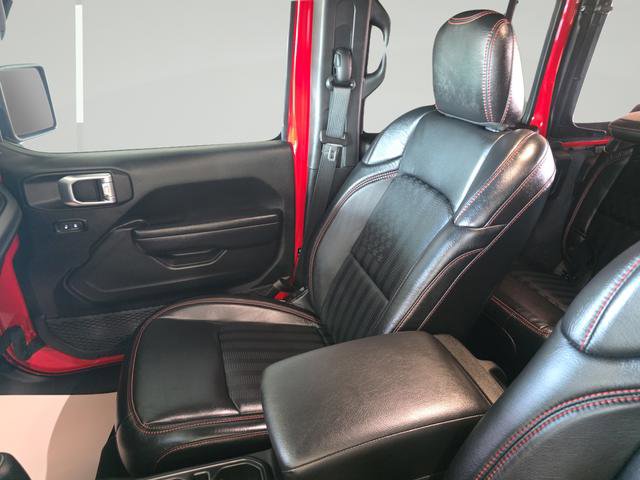 Used 2024 Jeep Wrangler Unlimited Rubicon w/ Technology Group image 23