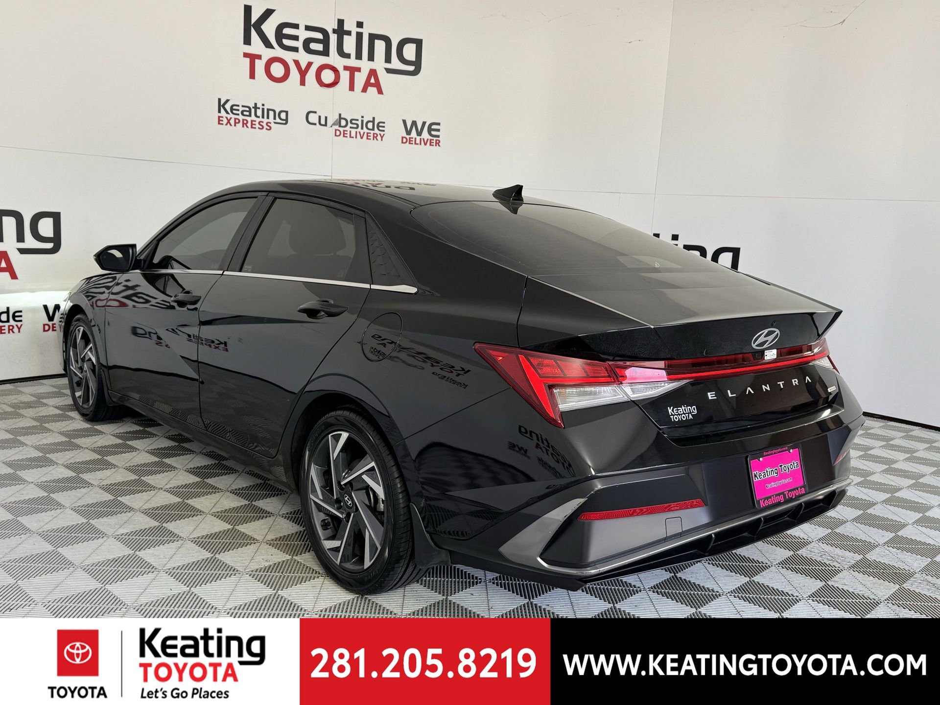 Used 2025 Hyundai Elantra Limited image 7