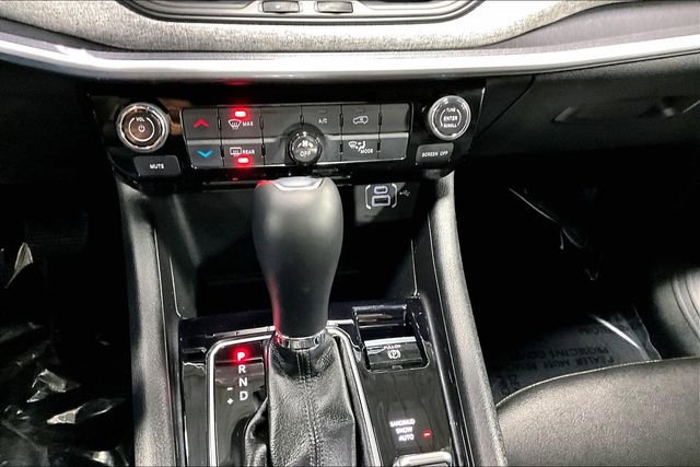 Used 2024 Jeep Compass Latitude AWD/4WD image 16