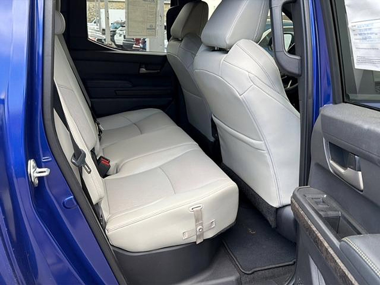 Used 2024 Toyota Tacoma Limited w/ Limited Package (LT) AWD/4WD image 9
