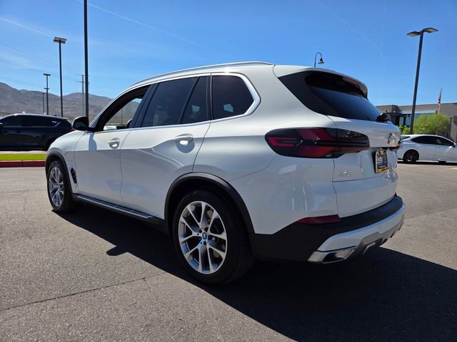 Used 2025 BMW X5 xDrive50e w/ Climate Comfort Package image 4