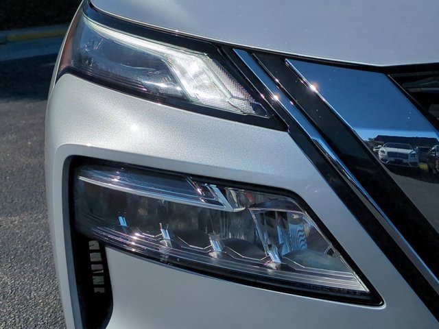 Certified 2023 Nissan Rogue SV image 10