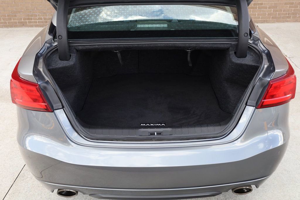 Used 2016 Nissan Maxima SR image 10
