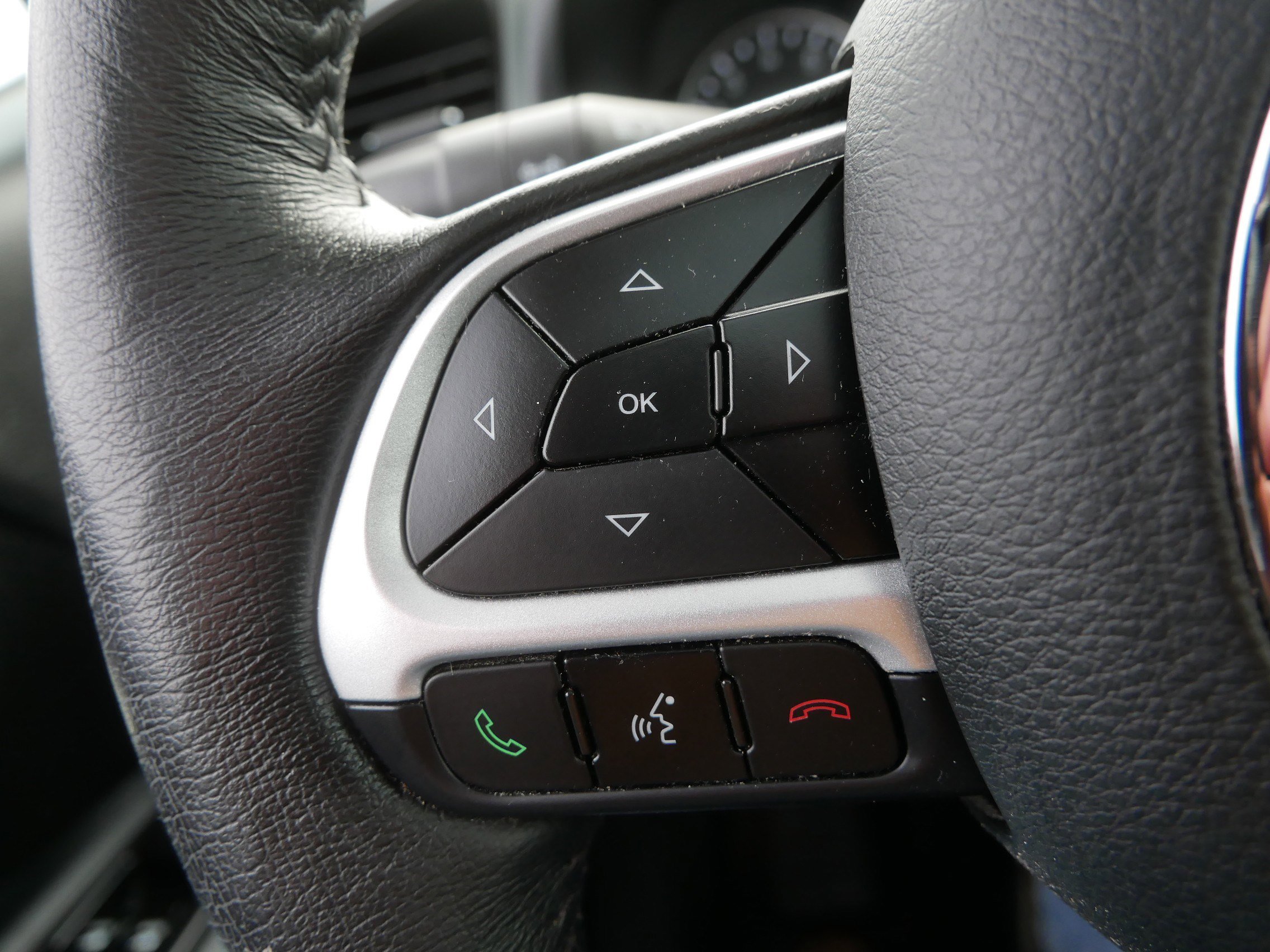 Used 2023 Jeep Renegade Altitude w/ Sun/Sound Group image 24