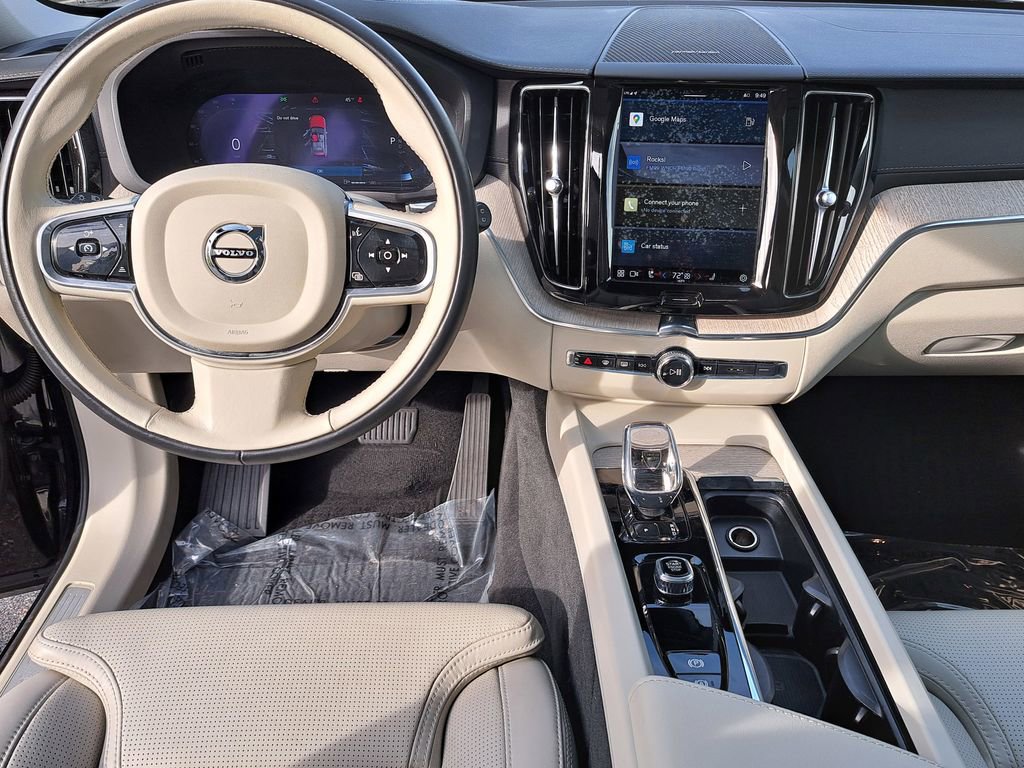 Used 2023 Volvo XC60 B5 Ultimate w/ Climate Package image 23