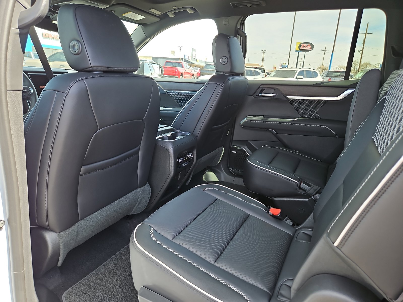 New 2026 GMC Acadia Denali w/ Super Cruise Package image 9