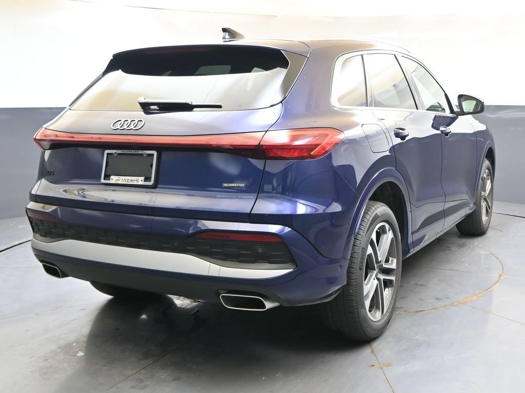 Used 2025 Audi Q5 Premium Plus w/ Premium Plus AWD/4WD image 5