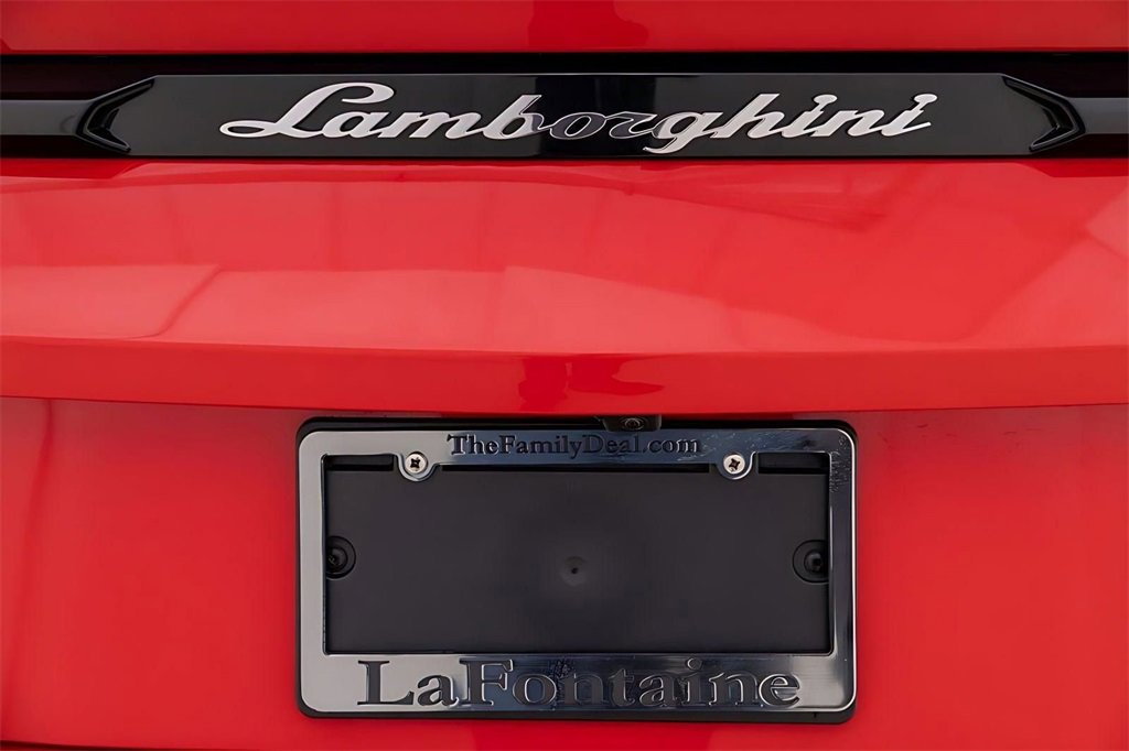 Used 2022 Lamborghini Urus image 13