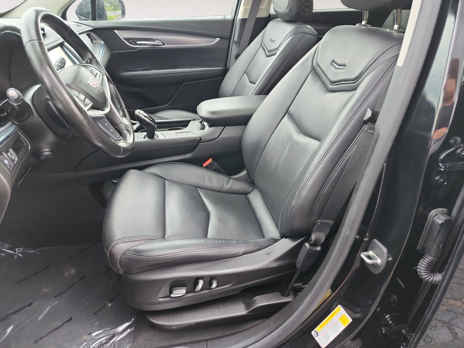 Used 2019 Cadillac XT5 Luxury AWD/4WD image 9