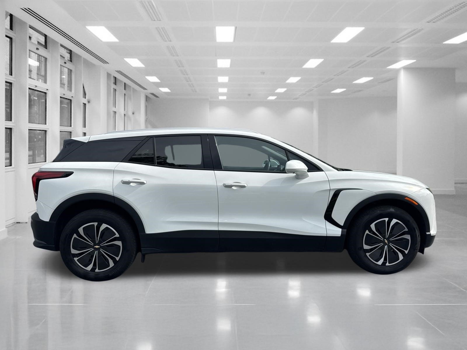 Certified 2024 Chevrolet Blazer EV LT AWD/4WD image 4