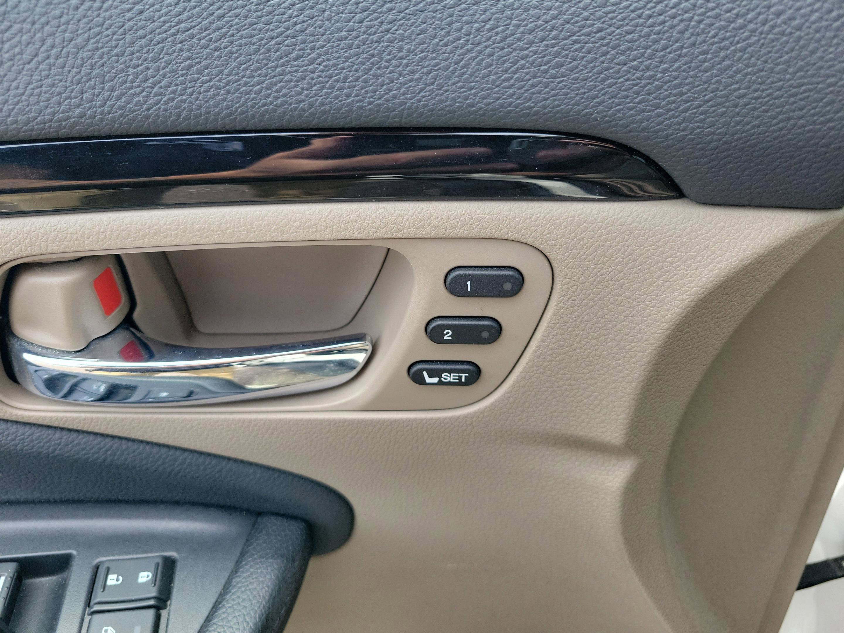 Certified 2017 Honda Pilot Touring image 25