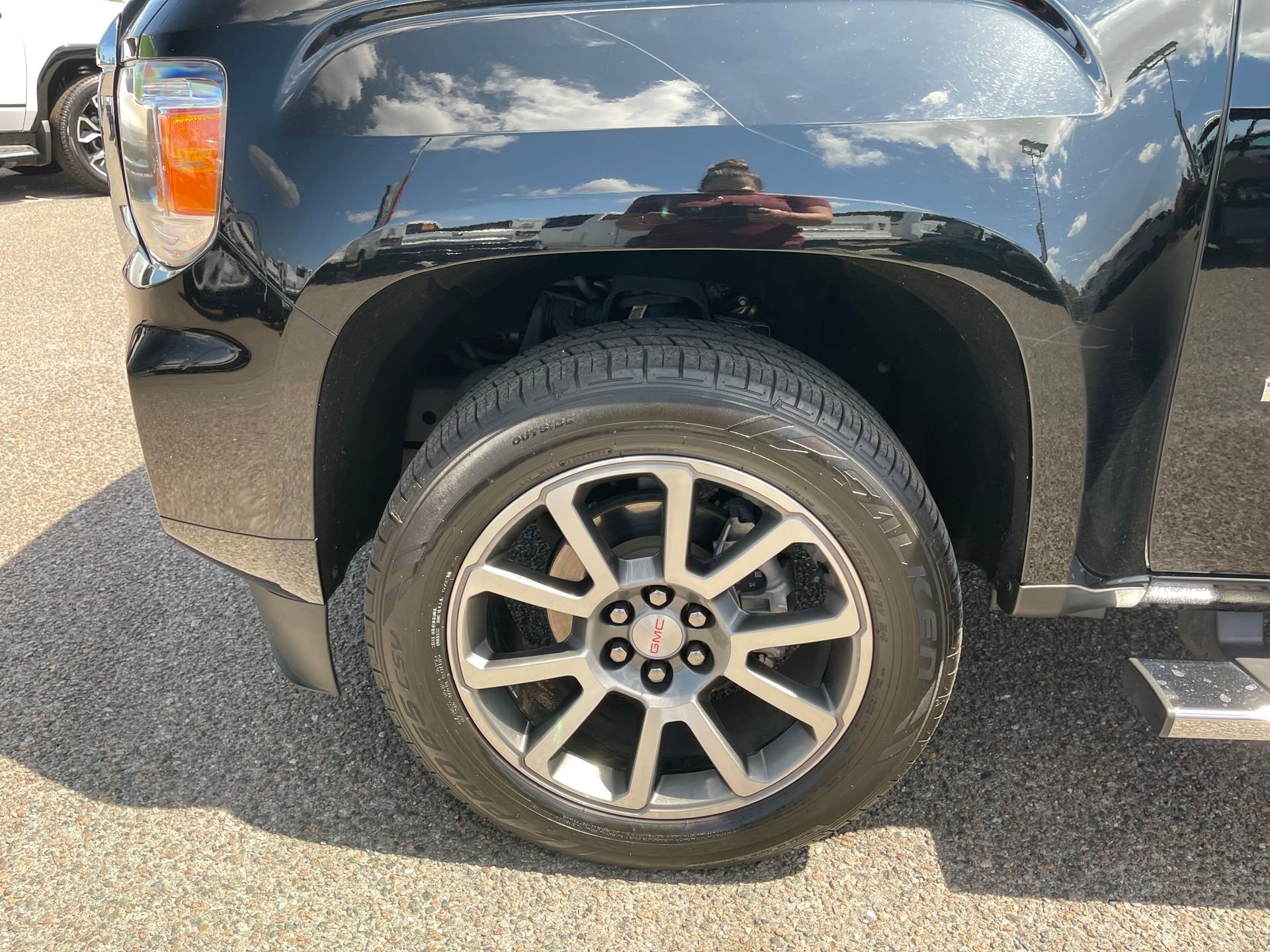 Used 2021 GMC Canyon Denali image 10