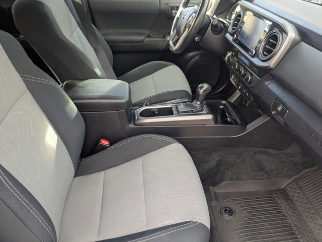 Used 2022 Toyota Tacoma TRD Sport w/ Technology Package image 19