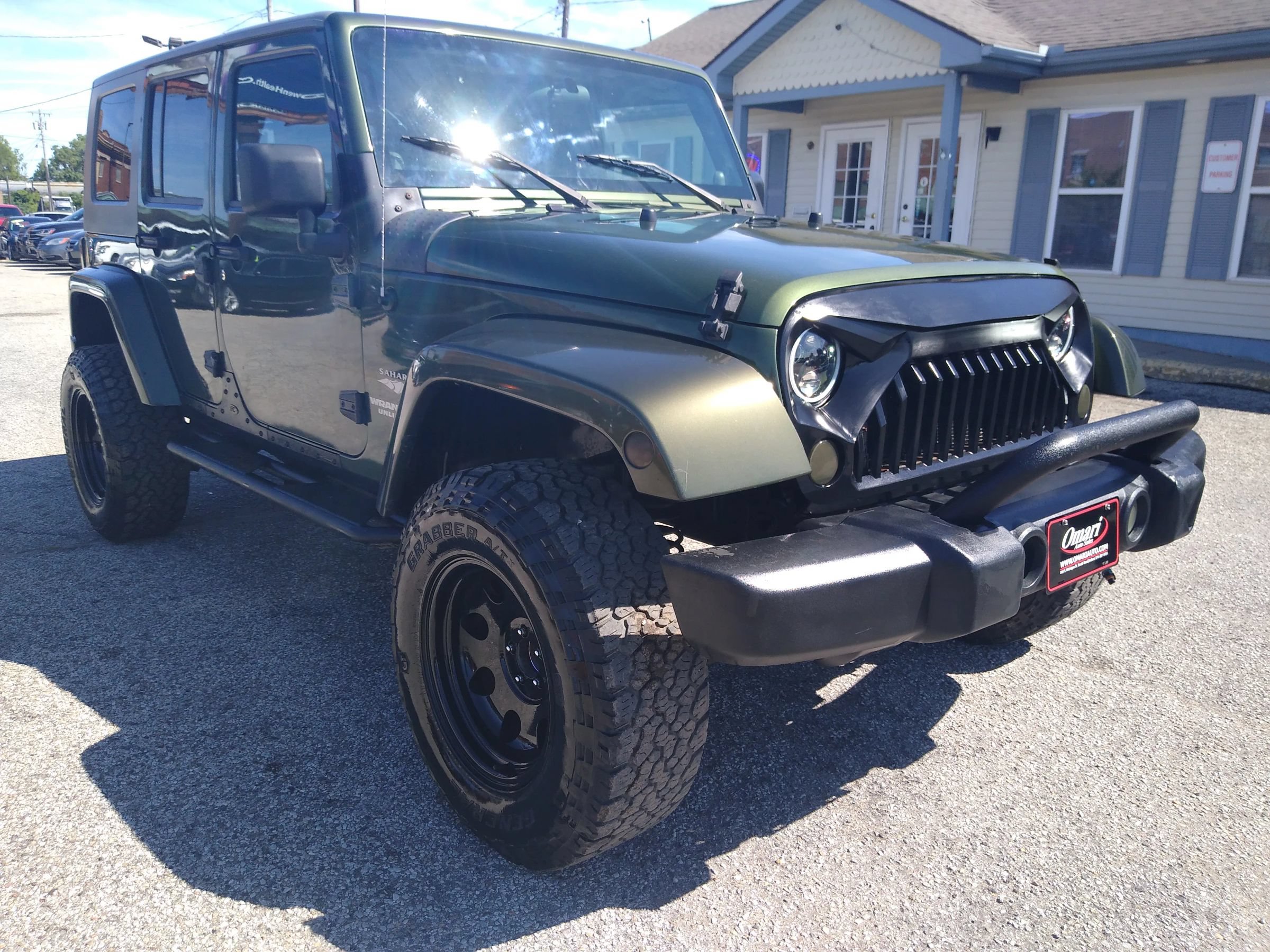 Used 2008 Jeep Wrangler Unlimited Sahara AWD/4WD image 2