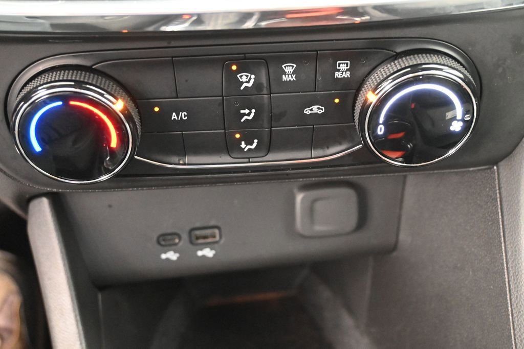 Used 2025 Buick Encore GX Preferred FWD image 30