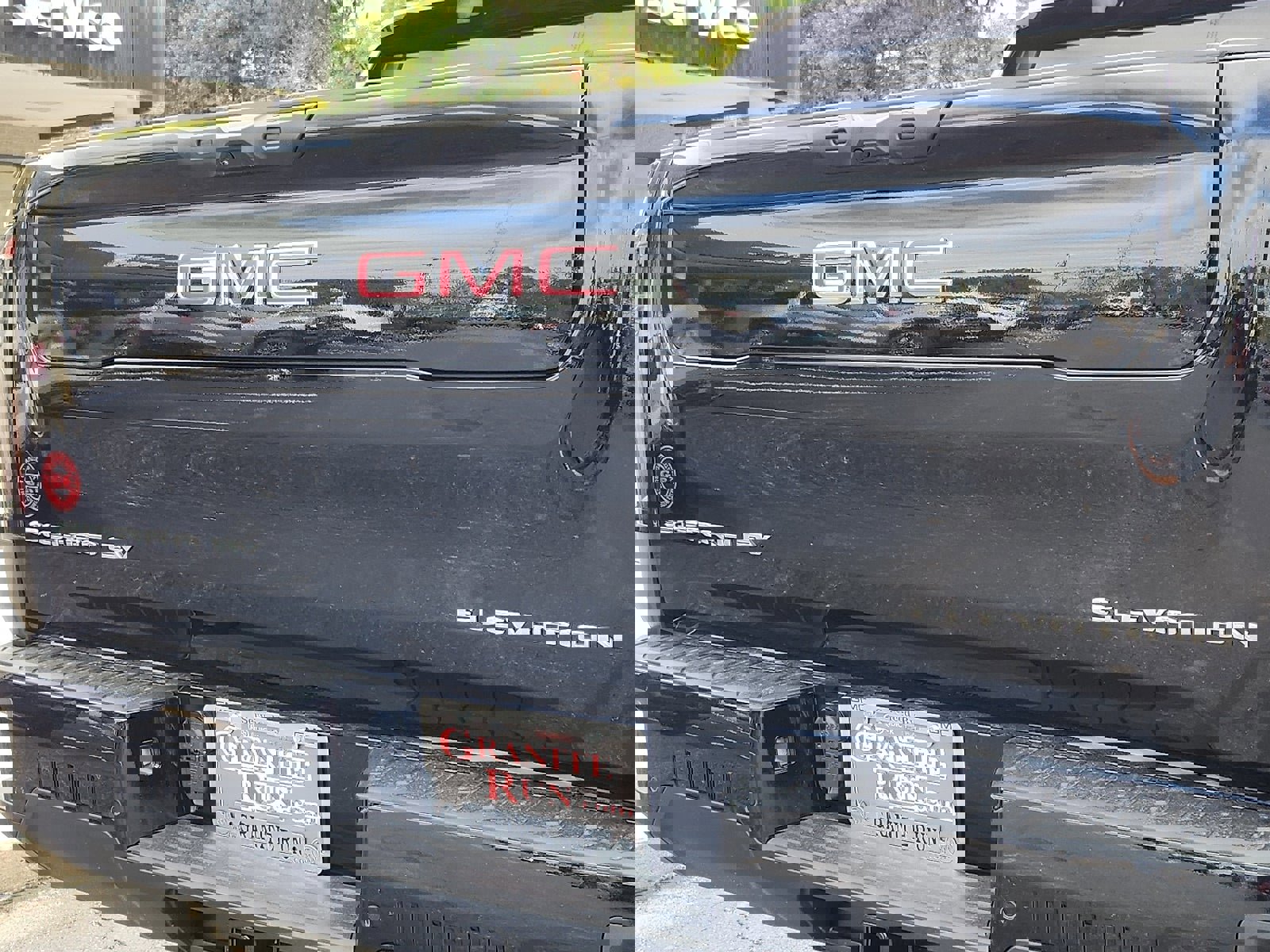 New 2026 GMC Sierra EV Elevation image 11