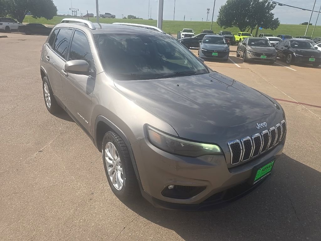 Used 2019 Jeep Cherokee Latitude w/ Popular Appearance Group FWD image 7