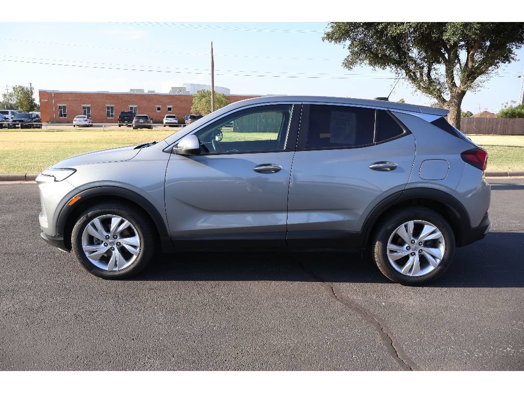Used 2024 Buick Encore GX Preferred FWD image 2