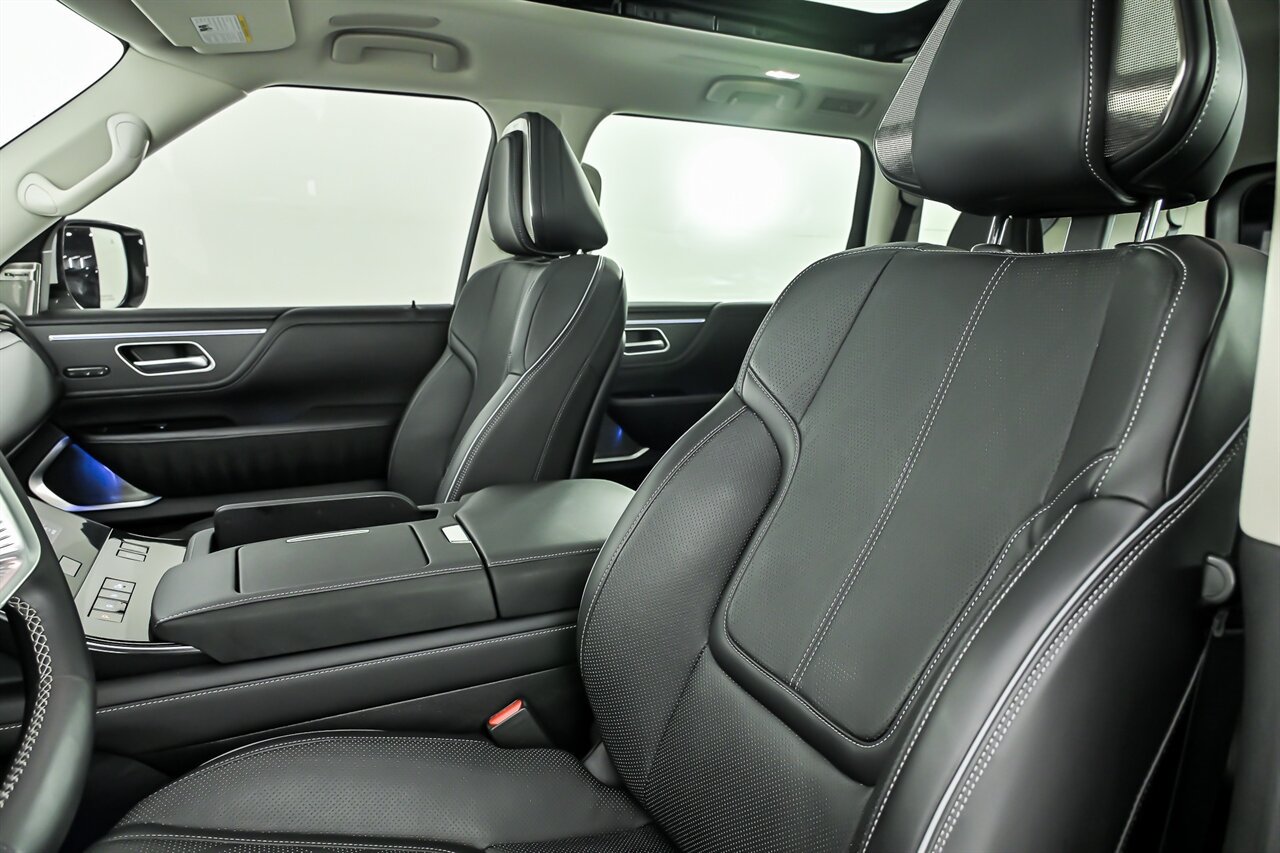 Used 2025 INFINITI QX80 Sensory AWD/4WD image 18