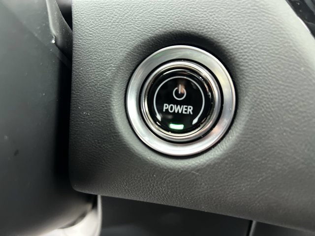 Used 2025 Cadillac Lyriq Luxury w/ LPO, Floor Liner Package AWD/4WD image 17