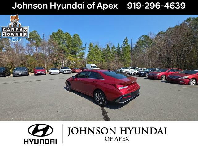 Certified 2024 Hyundai Elantra SEL w/ Convenience Package image 17