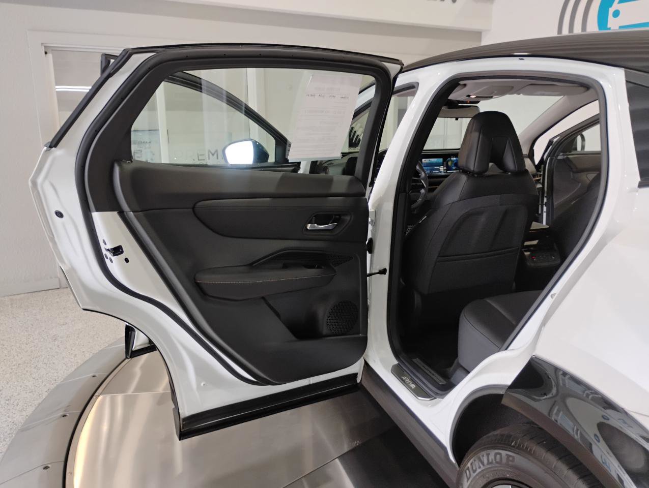 Used 2024 Nissan Ariya AWD image 54