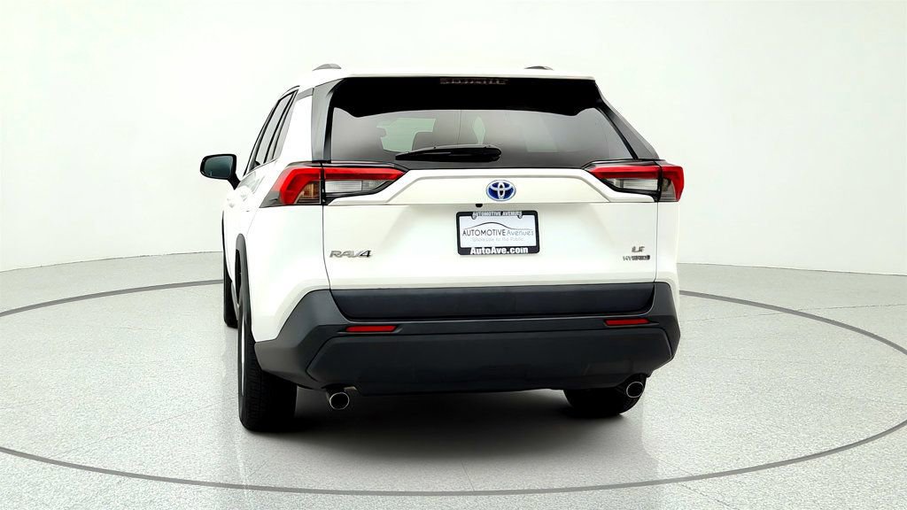 Used 2021 Toyota RAV4 LE AWD/4WD image 6
