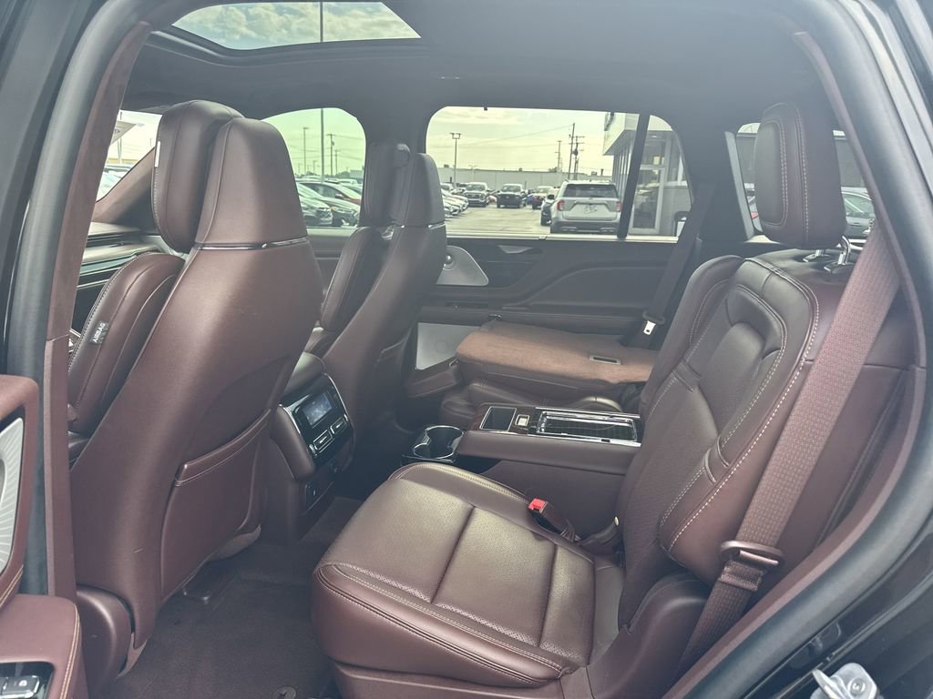Certified 2023 Lincoln Aviator Black Label w/ Dynamic Handling Package image 20