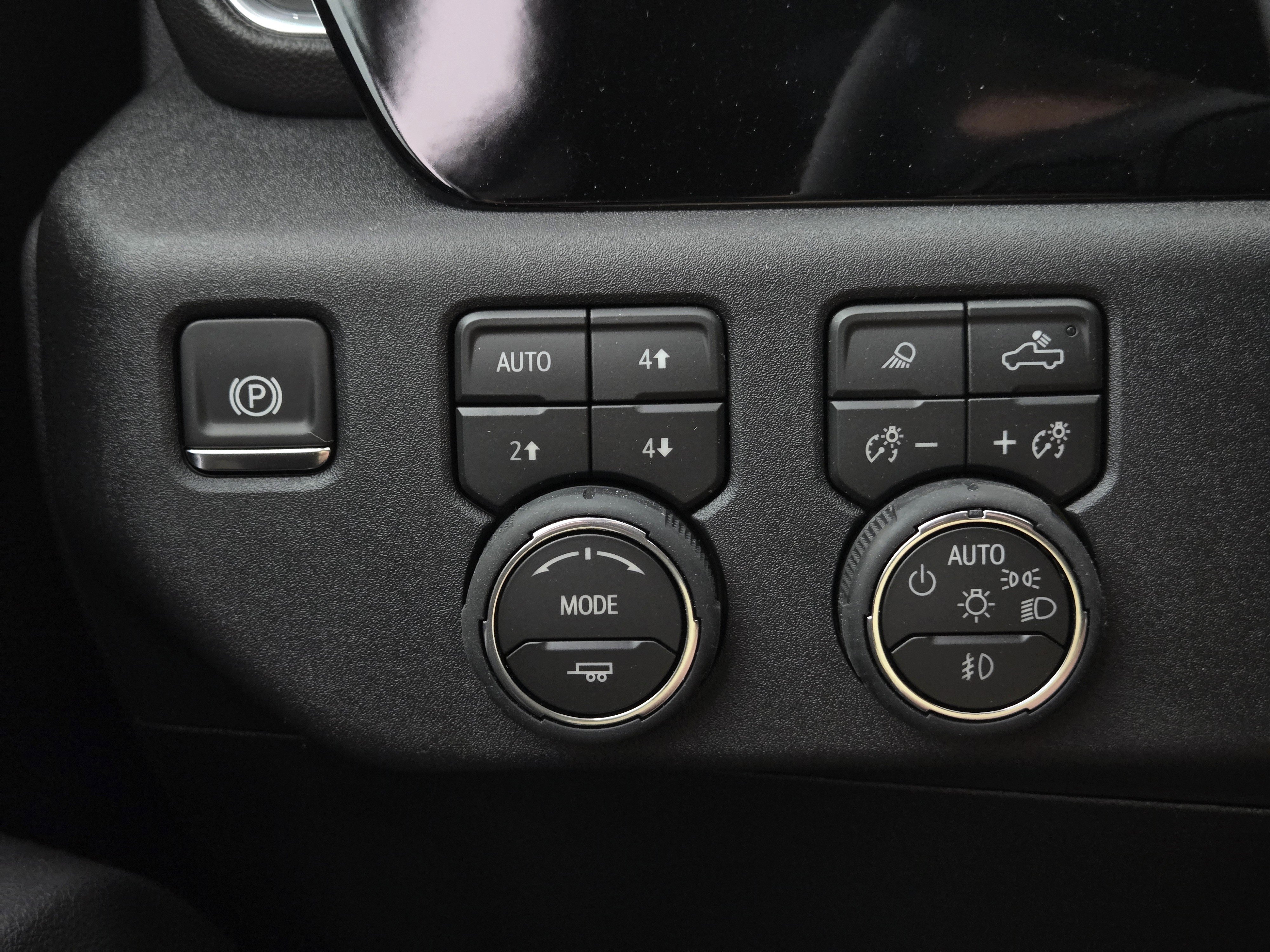 New 2026 Chevrolet Silverado 3500 LTZ w/ LTZ Convenience Package AWD/4WD image 14