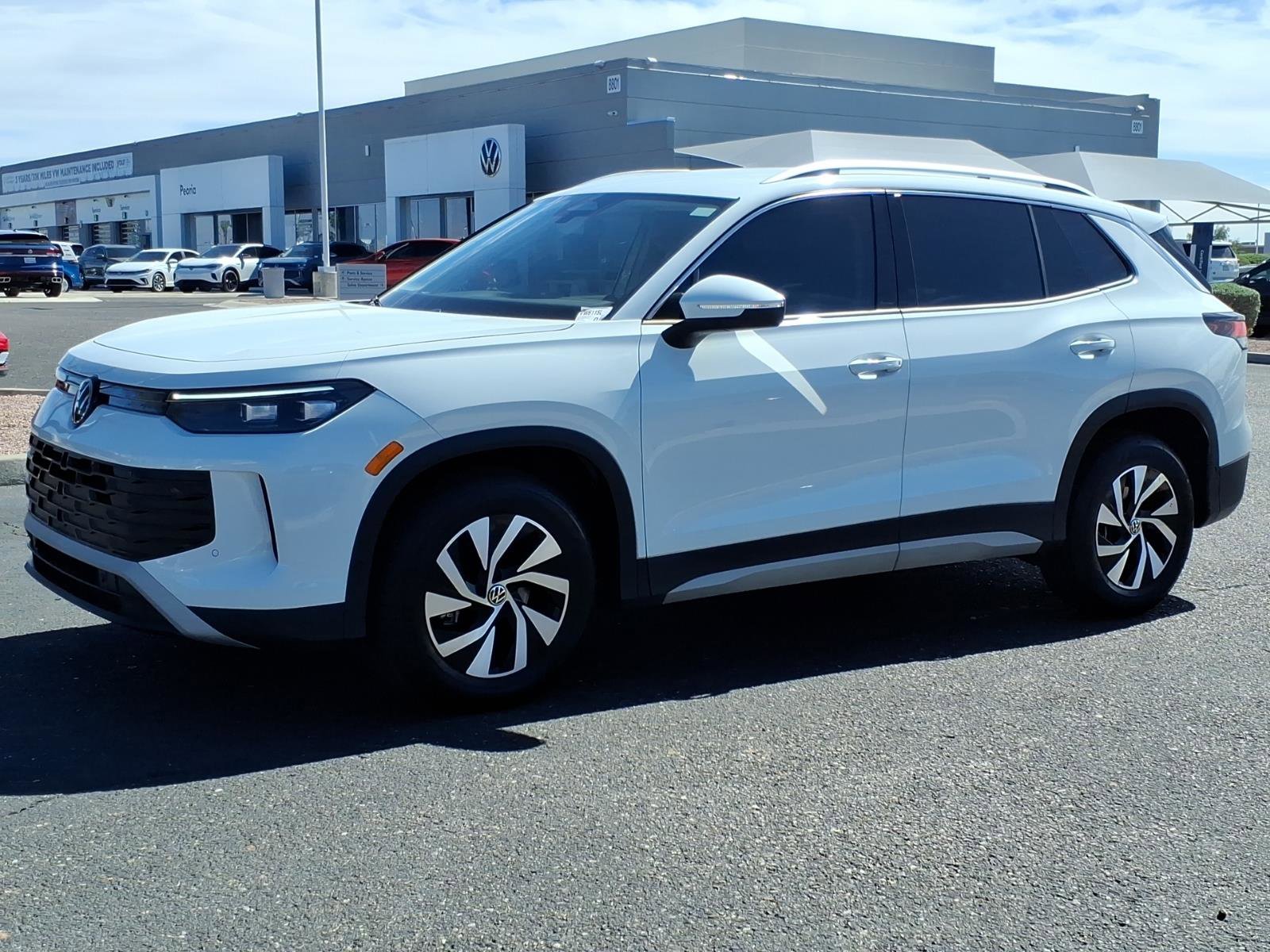 Certified 2025 Volkswagen Tiguan S FWD image 3