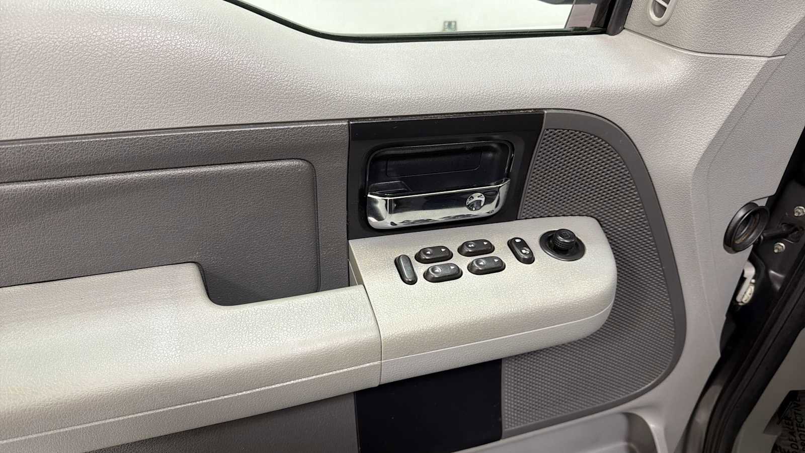 Used 2007 Ford F150 XLT image 15