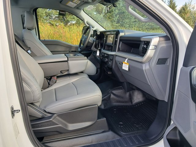 New 2026 Ford F250 XL w/ F-250 >10K GVWR Package image 13