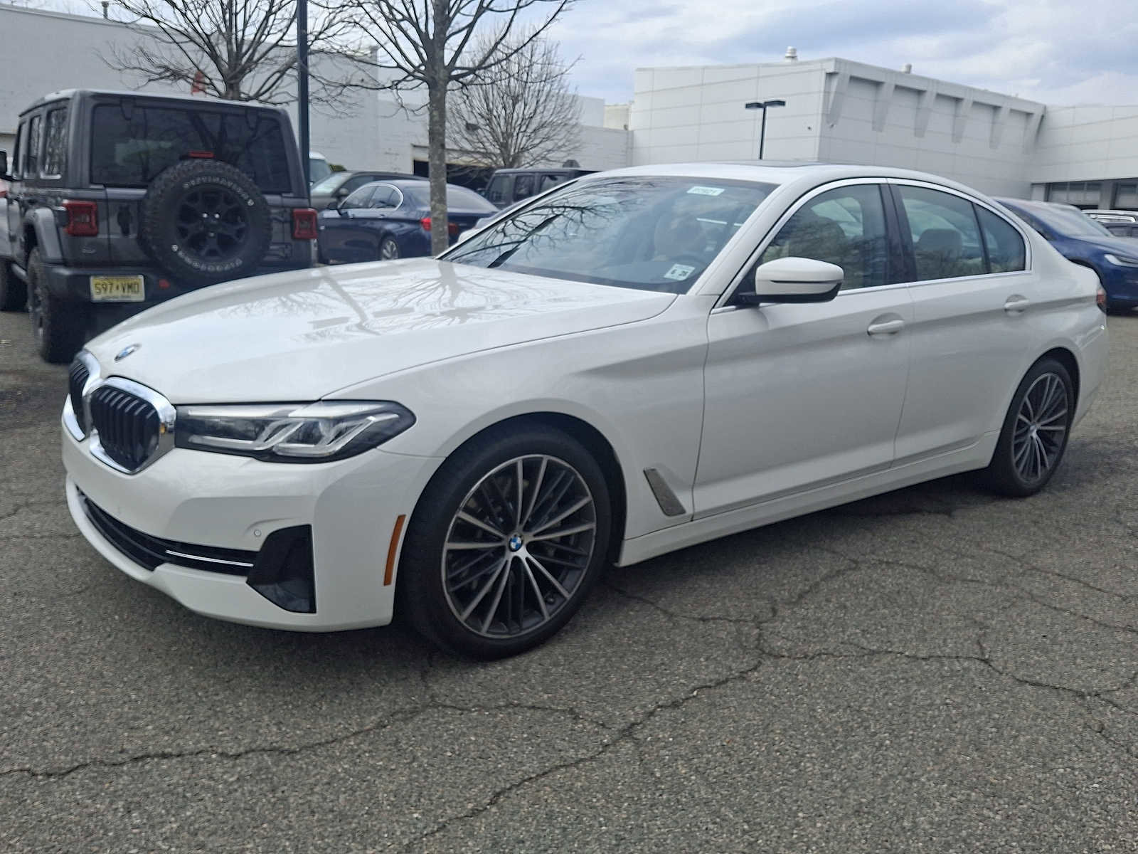 Used 2023 BMW 530i xDrive w/ Convenience Package image 3