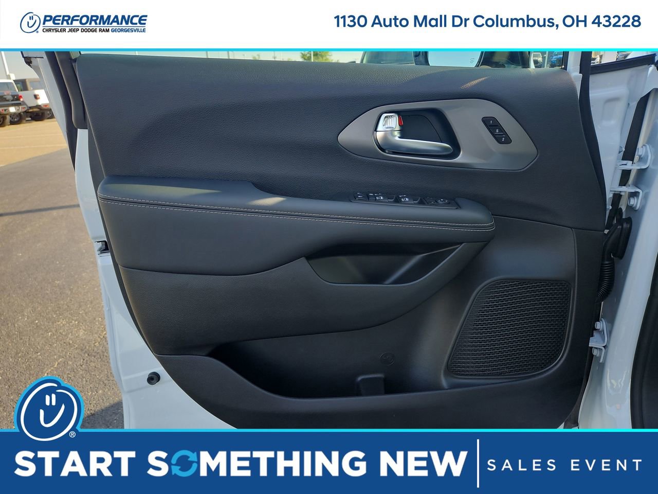 New 2026 Chrysler Pacifica Select image 19