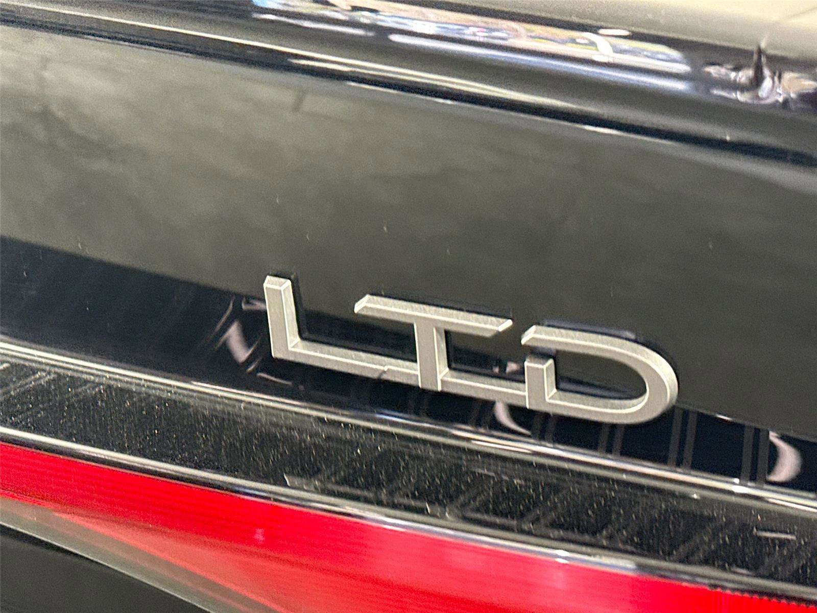 Used 2024 Toyota Prius Limited w/ Limited Premium Package image 15