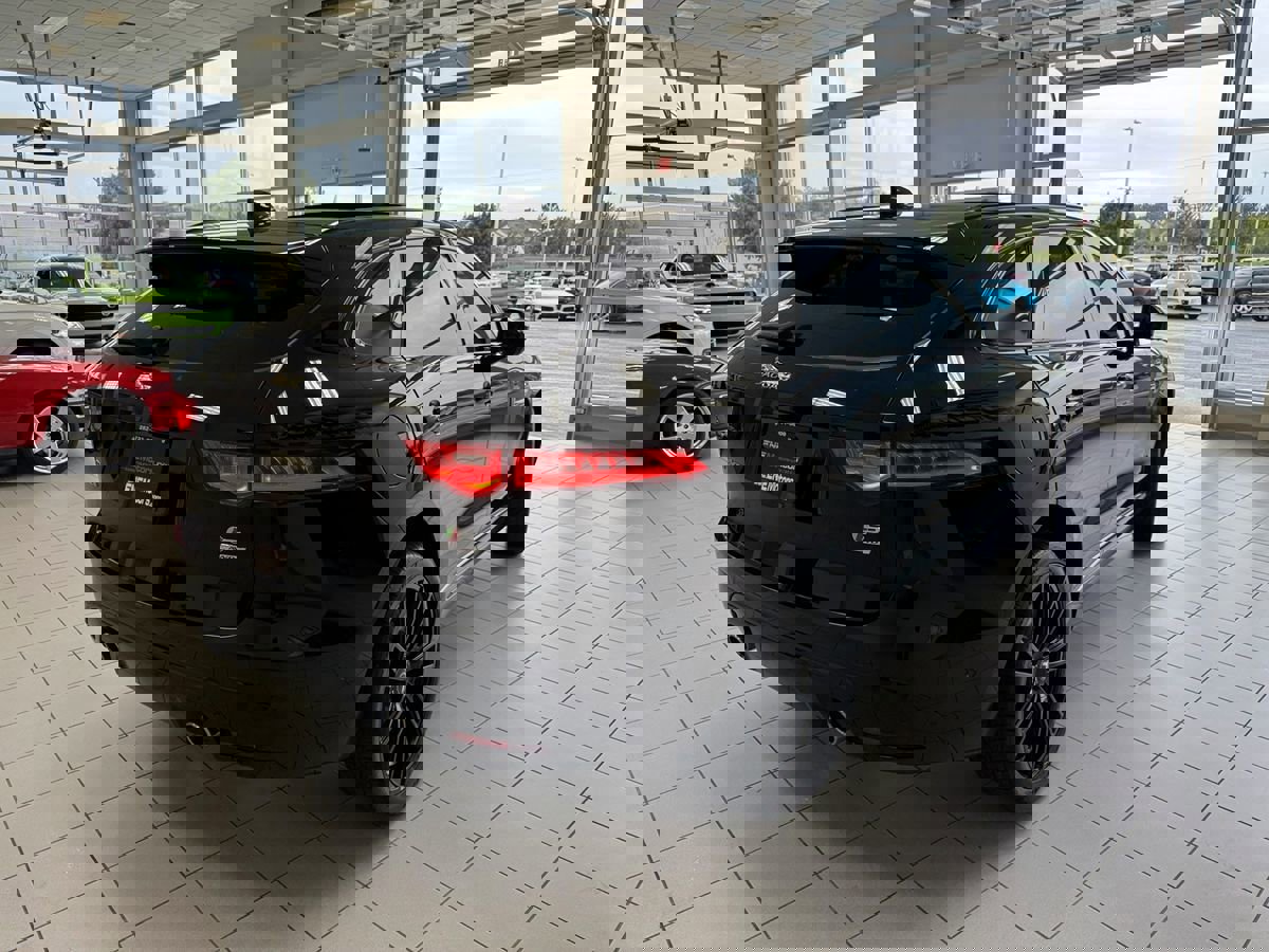 Used 2019 Jaguar F-PACE S image 57