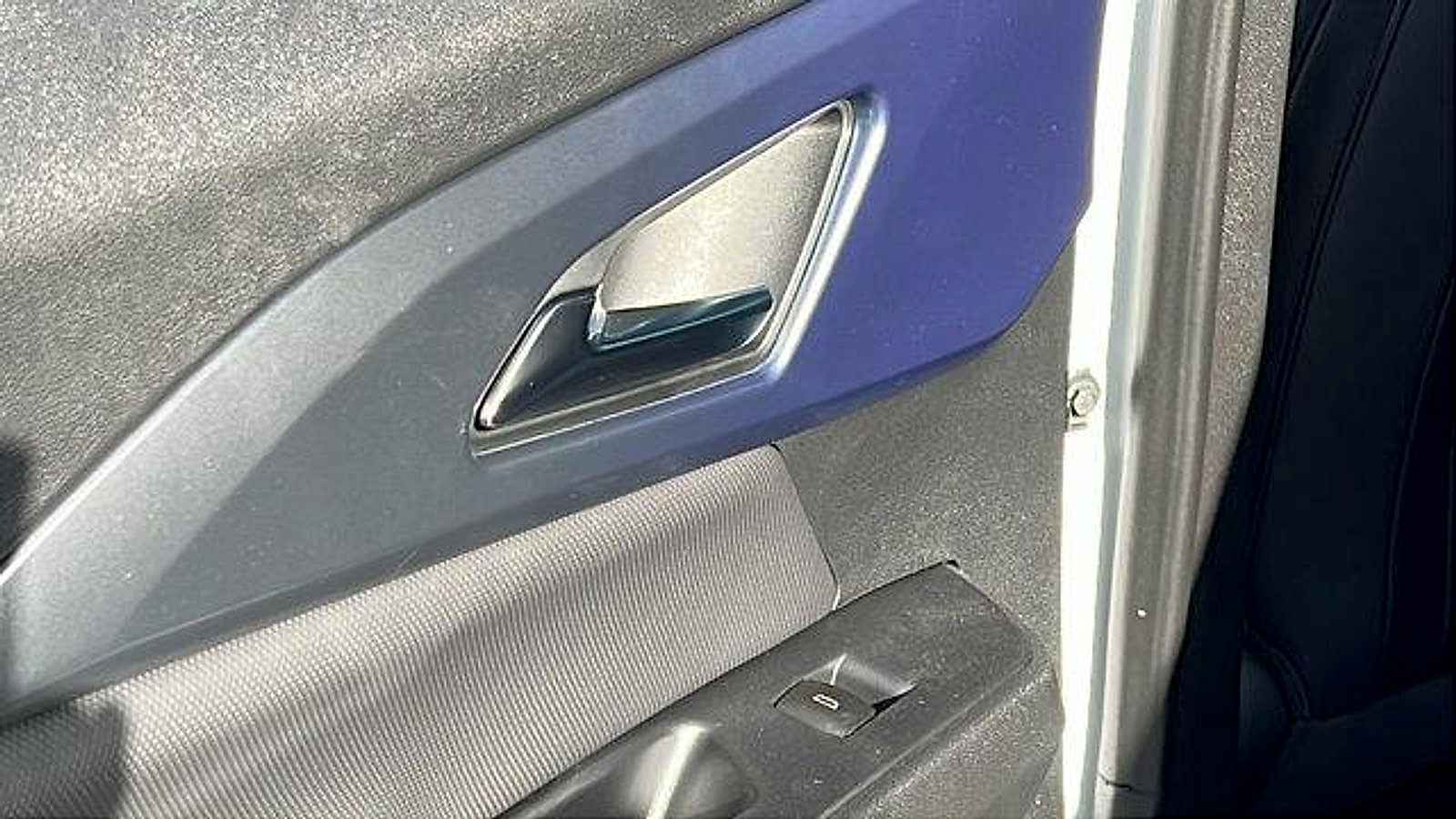 New 2026 Chevrolet Equinox EV LT image 12