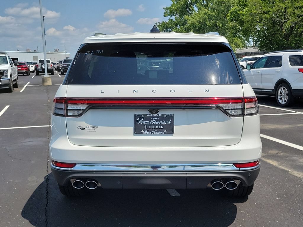 New 2026 Lincoln Aviator AWD image 5
