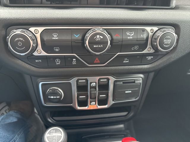 Used 2025 Jeep Wrangler Sport AWD/4WD image 36