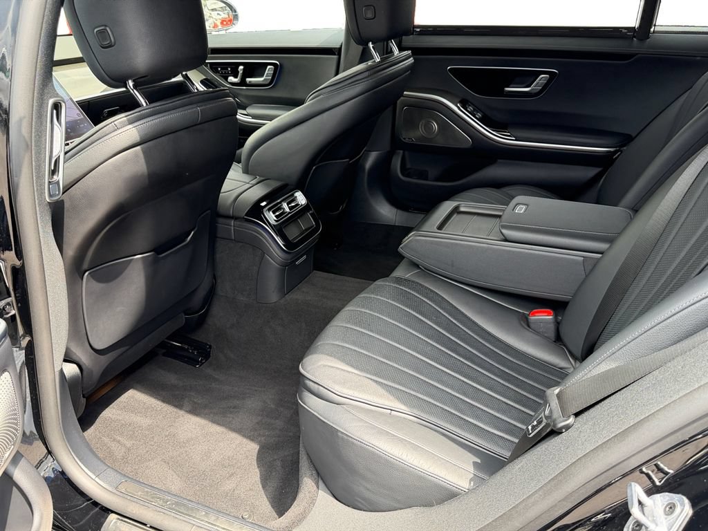 Used 2023 Mercedes-Benz S 500 4MATIC w/ AMG Line image 13