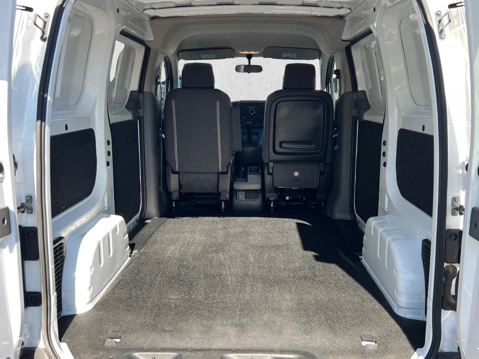 Used 2016 Nissan NV200 S w/ Back Door Glass Package FWD image 23