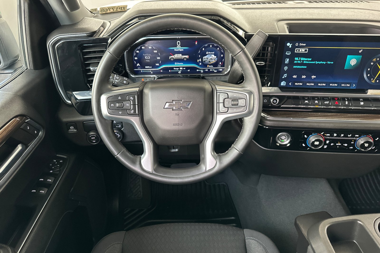 Certified 2024 Chevrolet Silverado 1500 RST w/ LPO, Dark Essentials Package RWD image 17