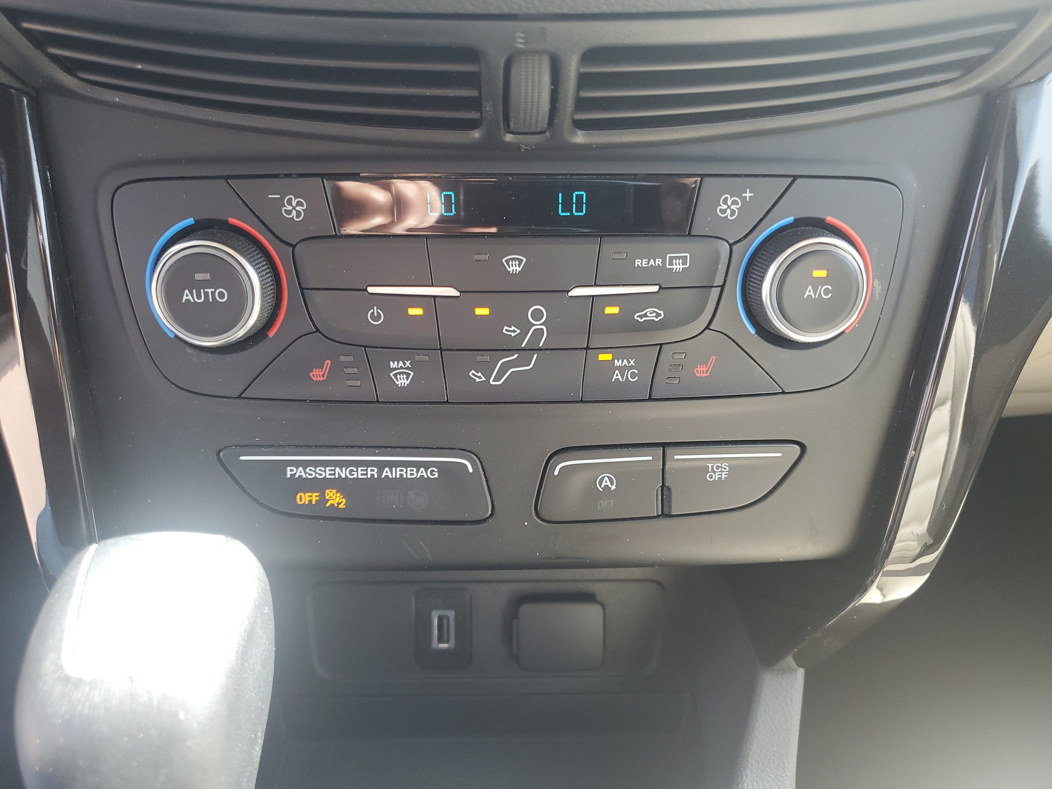 Used 2017 Ford Escape Titanium FWD image 19
