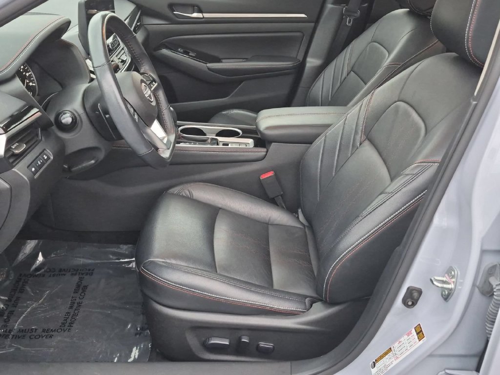 Used 2024 Nissan Altima 2.5 SR w/ SR Premium Package AWD/4WD image 15